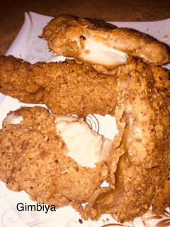 A picture of KFC chicken 🍗.