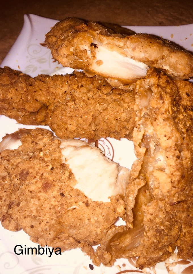 A picture of KFC chicken 🍗.