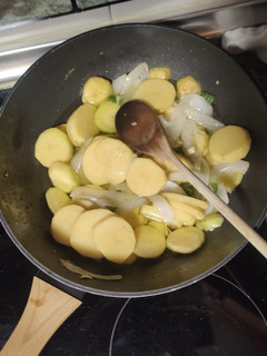 Una foto de Patatas a lo pobre