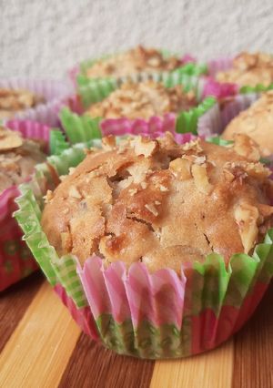 Una foto de Muffins de manzana y nuez