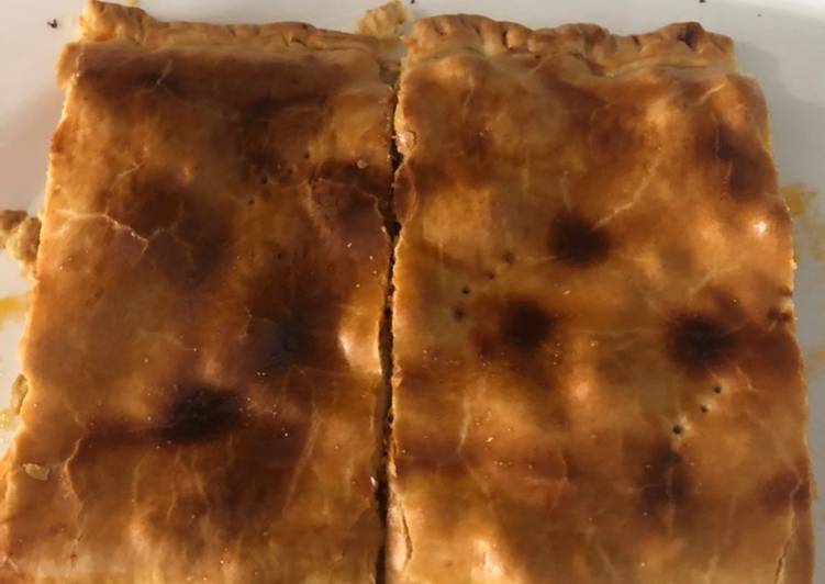 Empanada de pollo al curry y bacon