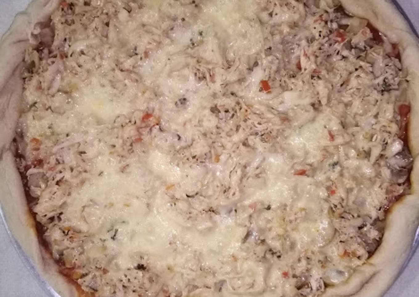 Pizza de pollo con champiñones