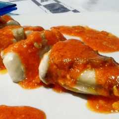 Una foto de Rape con salsa de piquillos
