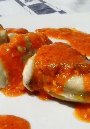 Una foto de Rape con salsa de piquillos