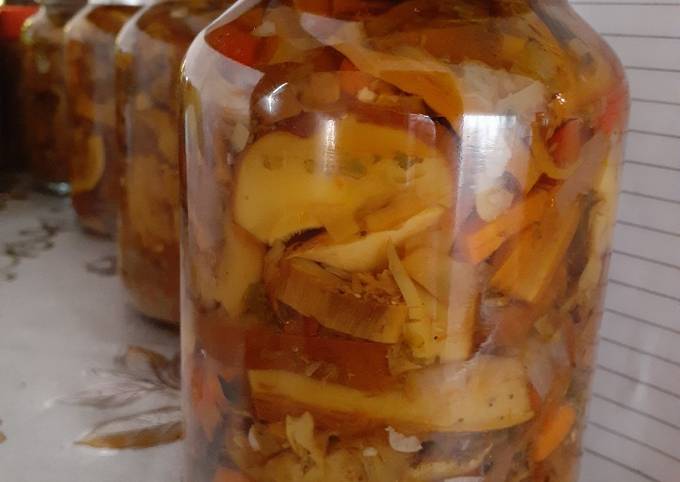 Deliciosos hongos de eucaliptus en escabeche