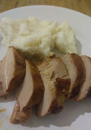 Una foto de Solomillo marinado con salsa Brava