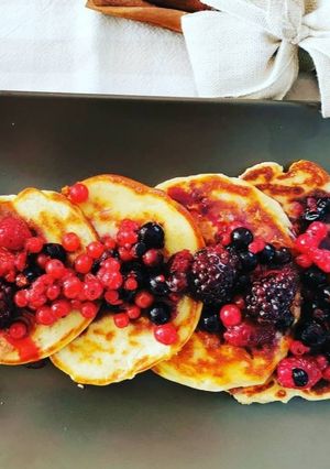 Foto di Pancakes proteici e frutti rossi