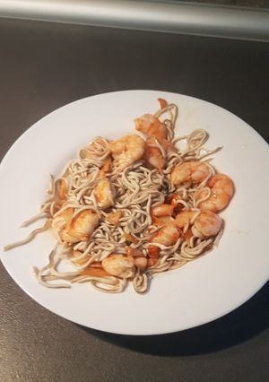 Una foto de Gulas con langostinos