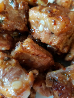 Una foto de Costillas con soja y mostaza sin gluten