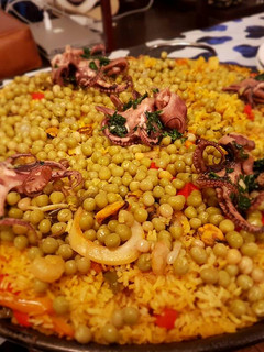 Una foto de Paella valenciana