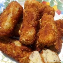 A picture of Potatoe croquettes.