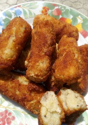 A picture of Potatoe croquettes.