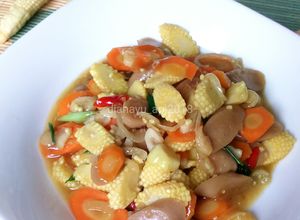 Foto resep Tumis putren wortel sosis #bandung_recookniabayens