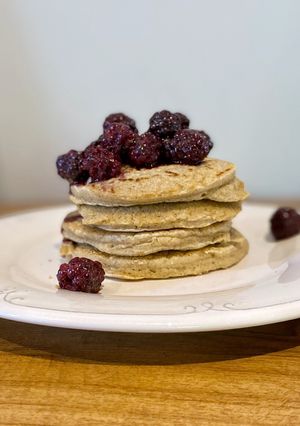 Una foto de Hot cakes de avena sin (lácteos, azúcar y grasa) 😅
