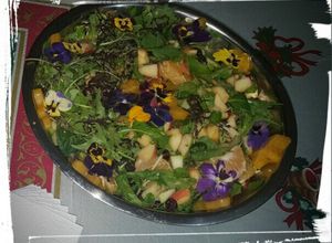 Una foto de Ensalada navideña