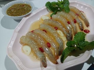 กุ้งแก้วแช่น้ำปลา