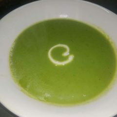 A picture of Green peas soup.