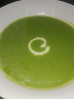 A picture of Green peas soup.