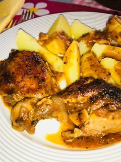Paradicsomos, bazsalikomos csirke recept fotója