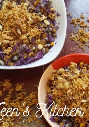 A picture of Maggi and Purple Cabbage Crunchy Salad.