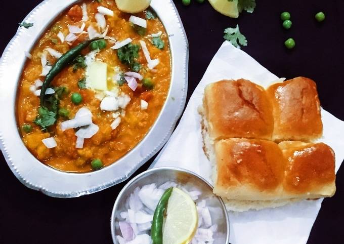 Restaurant style Pav Bhaji