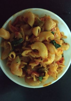 A picture of Red sauce macaroni.
