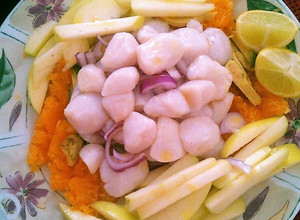 Una foto de Ceviche con callos de almeja