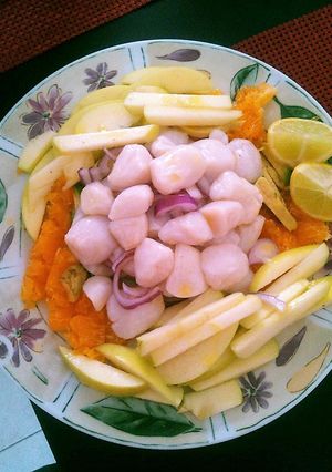 Una foto de Ceviche con callos de almeja