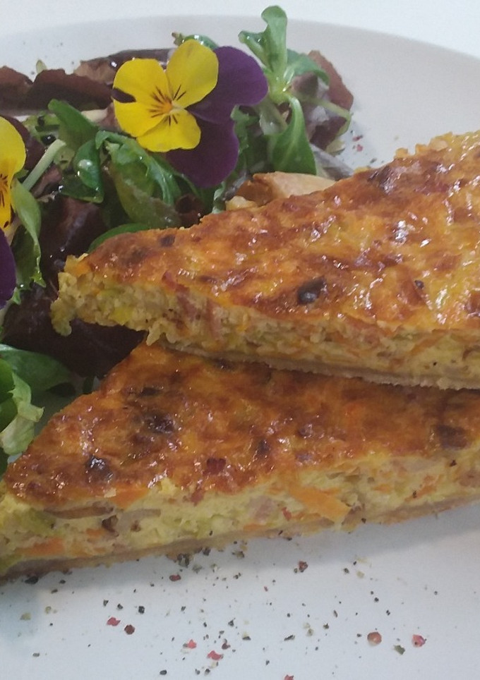 Una foto de Quiche de puerro, bacon y zanahoria