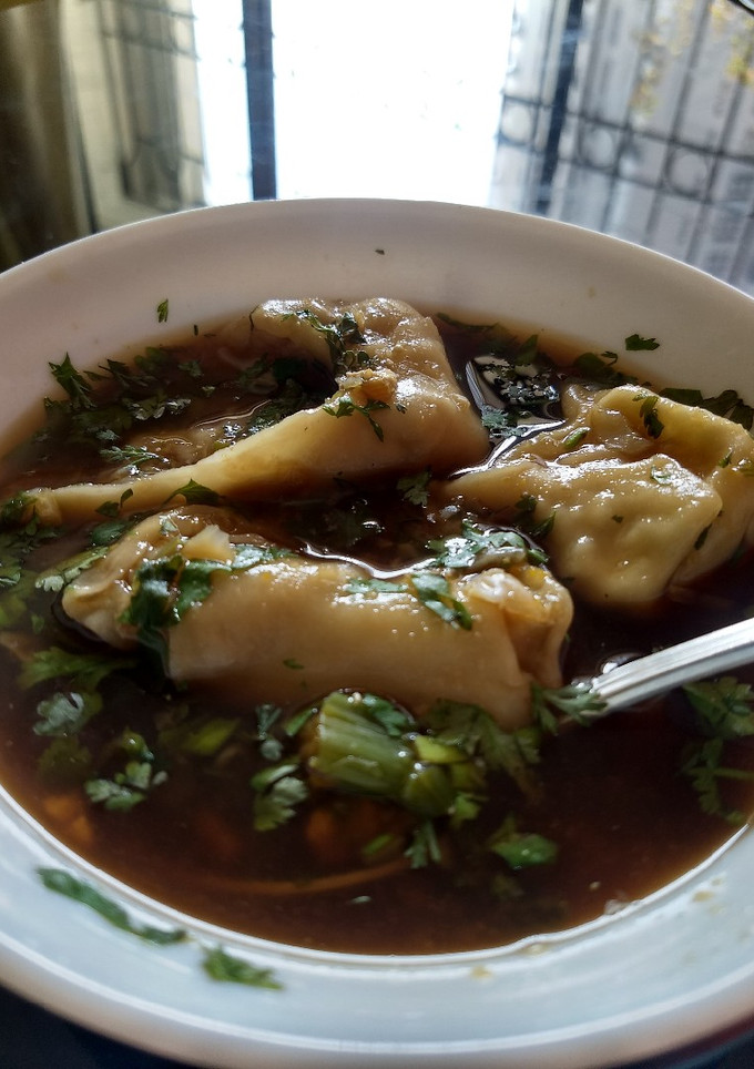 A picture of Dumpling soup.