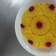 A picture of Pineapple upside-down cake.