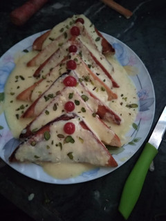 A picture of Royal shahi tukde rabdi.