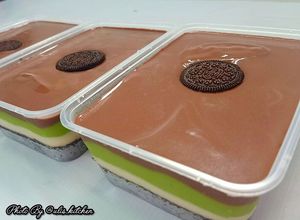 Foto resep Orekat (Oreo Alpukat) Dessert Box