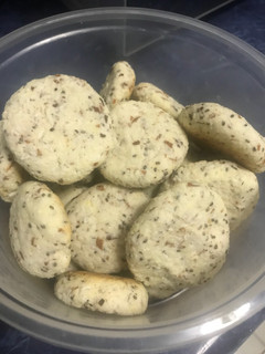 Una foto de Galletitas de almendra coco sin glúten