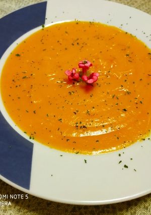Una foto de Crema de calabaza y queso