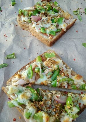 A picture of Veggie Cheese Toast.
