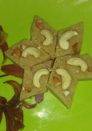 A picture of Wheat flour barfi.