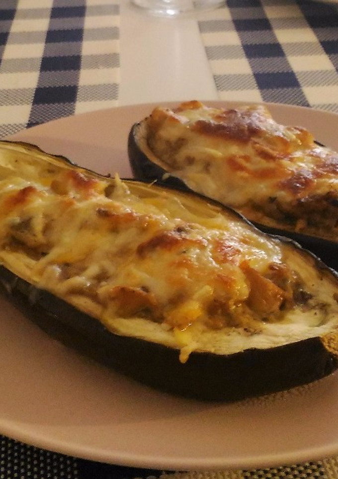 Una foto de Berenjenas rellenas de pollo
