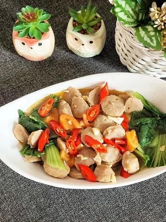 Langkah Gampang Membuat Resep Cah pakcoy baso bawang putih yang Sempurna