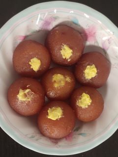 குலாப் ஜாமூன் (Gulab Jamun recipe in tamil) செய்முறை முக்கிய புகைப்படம்