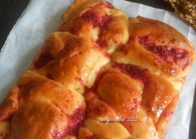 Bagaimana Membuat Dragon Fruit Babka (Babka Buah Naga) Anti Gagal