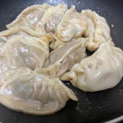 A picture of Beef Gyoza.