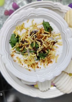दही बड़ा (dahi vada recipe in Hindi) रेसिपी मुख्य फोटो