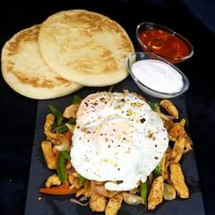 A picture of Steak & eggs (breakfast platter).