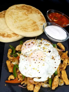 A picture of Steak & eggs (breakfast platter).
