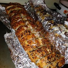 A picture of Cheesy Herb Garlic Bread Loaf.