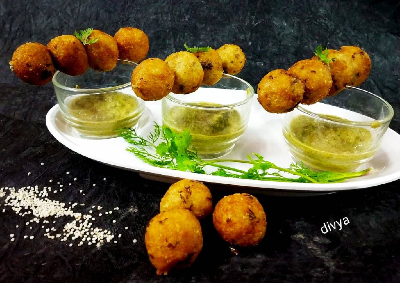 Falari samak rice balls in hari chutney