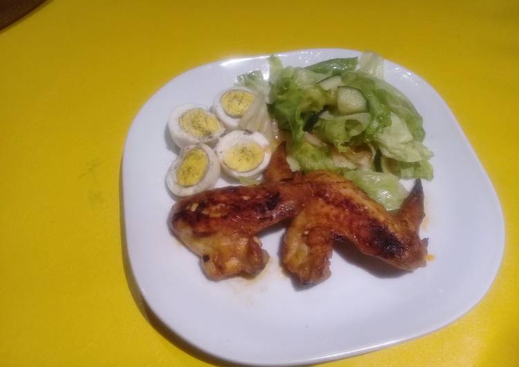 Simple Way to Prepare Homemade Grilled hot wings with eggs