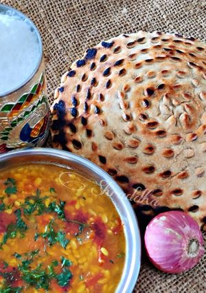 રાજસ્થાની ખોબા રોટી(Rajasthani Khoba Roti Recipe In Gujarati) રેસીપી મુખ્ય ફોટો