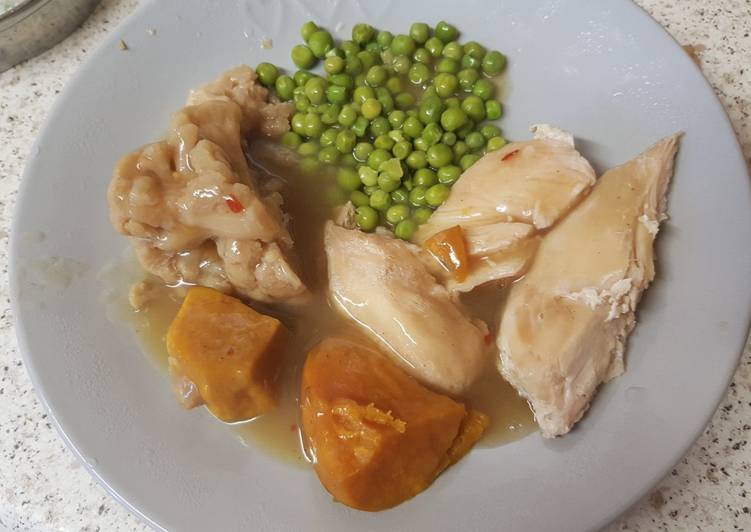 Steps to Make Quick Chicken sweet potatoe &amp; Veg. With a Peppery Chicken Gravy